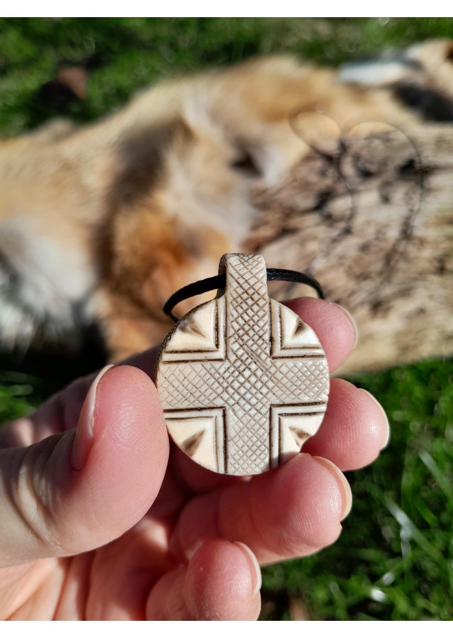 Hand-carved Norse Sun Cross amulet. Solar wheel pendant. Celtic pagan circle jewelry. Odin Cross art. Heathen, shaman talisman