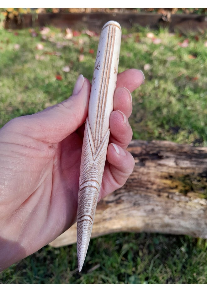  Viking or Norse style. Runic knife handle "Raven".