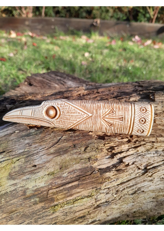 Viking knife handle "Raven" with Tiwaz and Sowilo runes. 