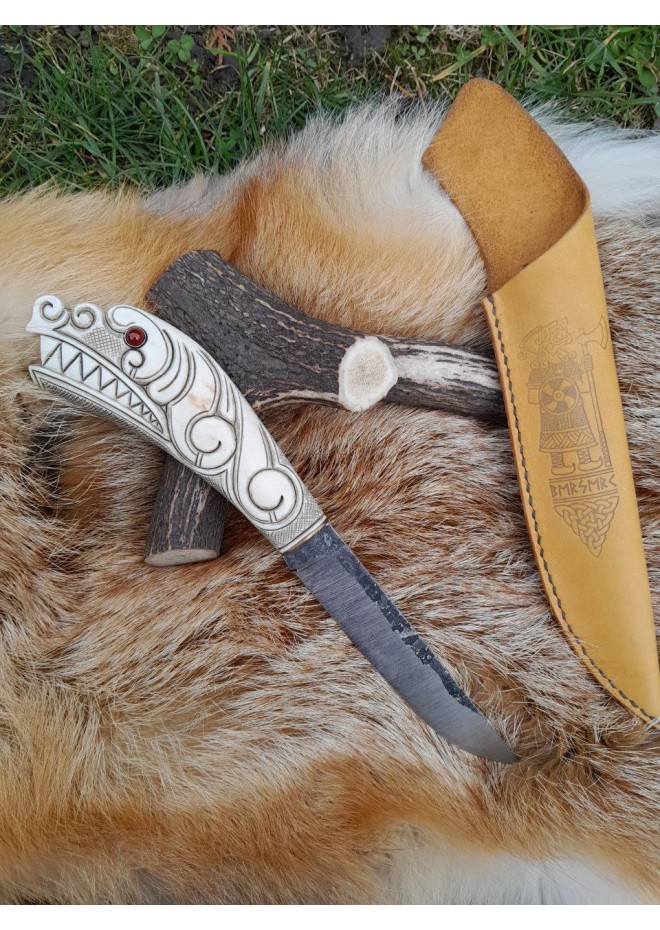 Handmade premium Norse knife with Dragon handle.