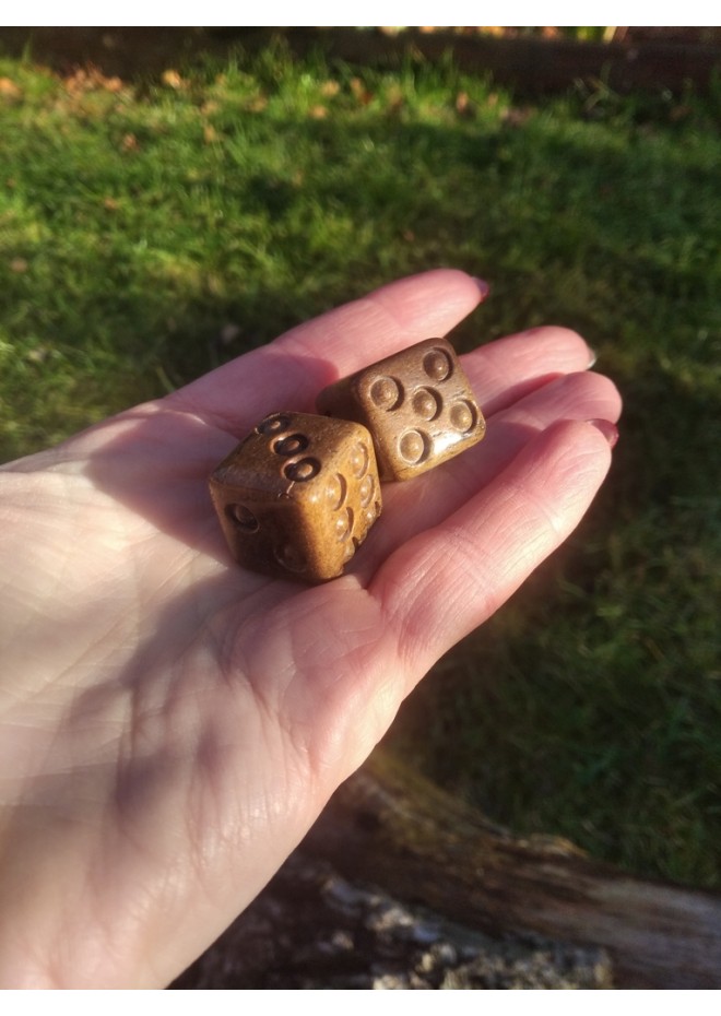 Handmade bone dice.