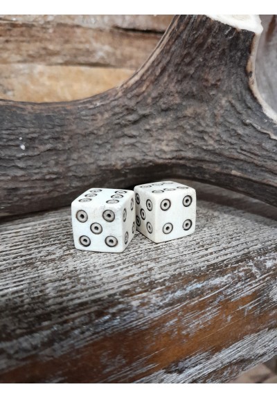 Hand-carved Viking / medieval betting bone dice. Ancient Roman gambling / gaming dice (Copy), price for 2 pcs