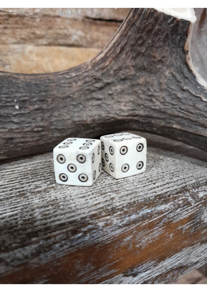 Handmade bone dice.