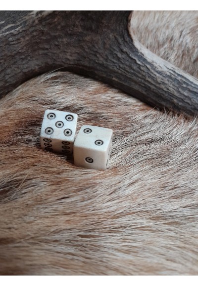 Hand-carved Viking / medieval betting bone dice. Ancient Roman gambling / gaming dice (Copy), price for 2 pcs