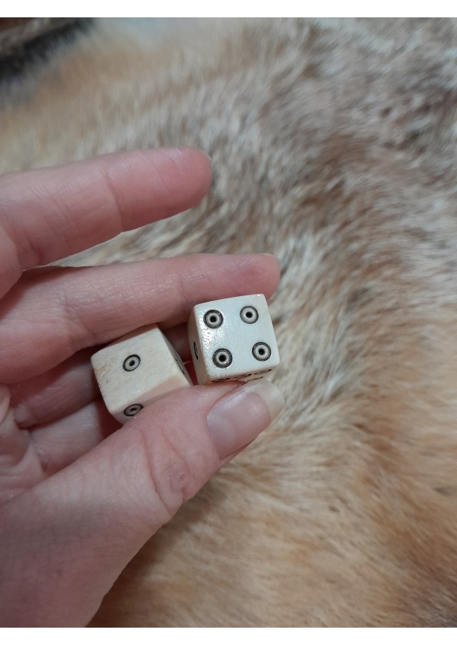 Handmade bone dice.