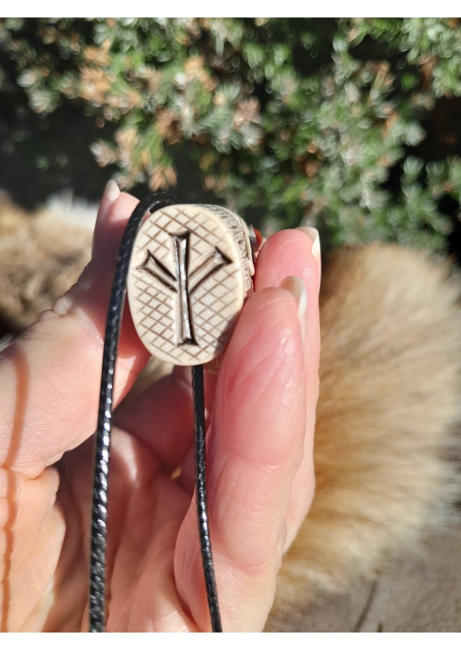 Viking Wolf head amulet with protection Algiz rune. Fenrir necklace. Pagan, Celtic, Nordic jewelry - unique antler hand-carving