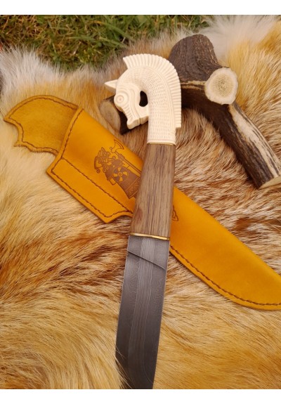 Viking knife "Sleipnir" with leather sheath and hand-forged Damascus blade.